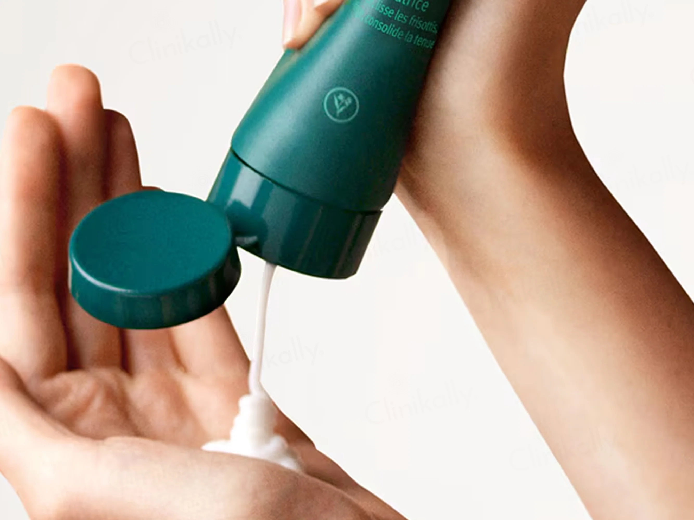 Aveda Botanical Repair Bond-Building Styling Creme - Image 3