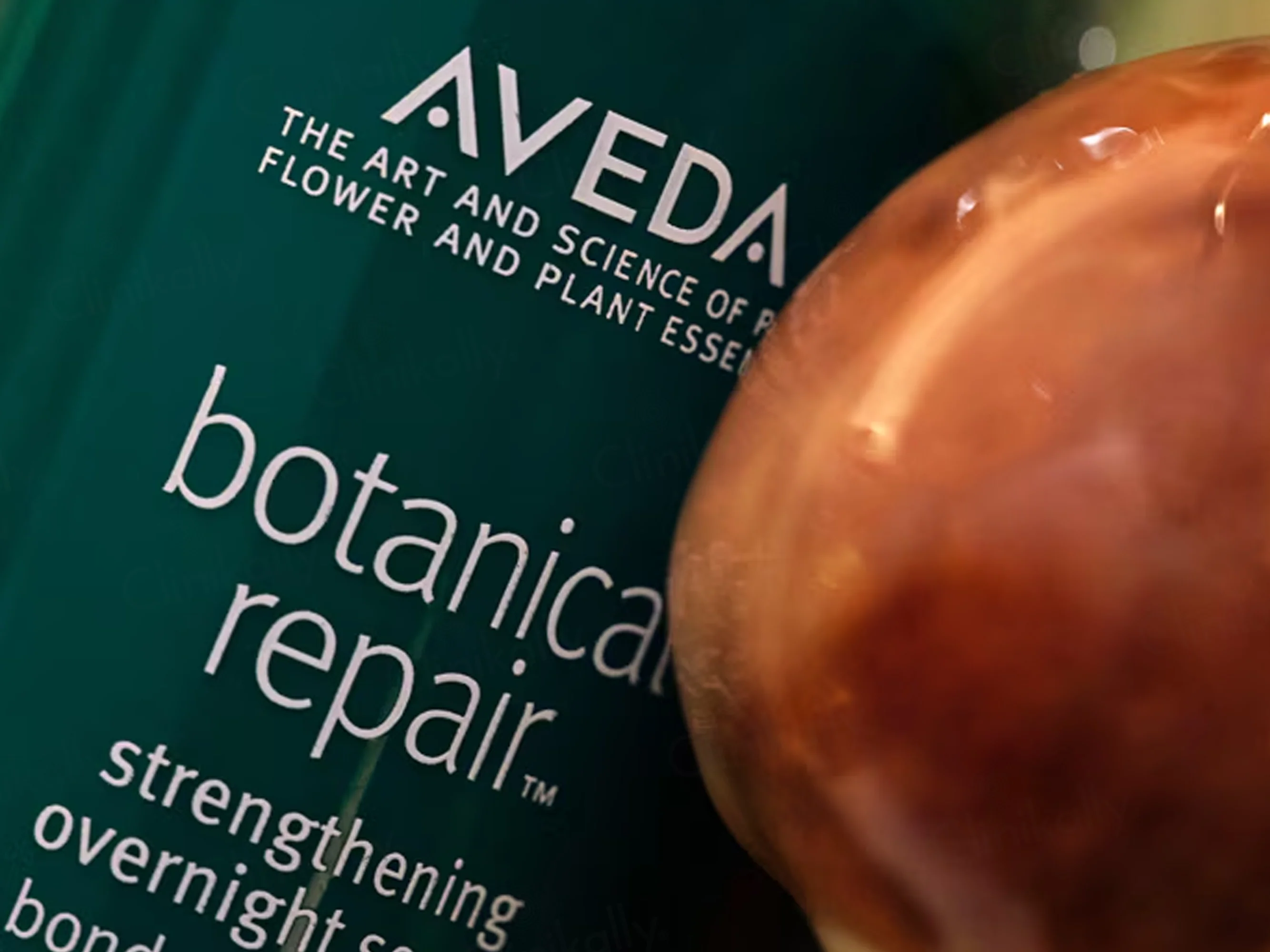 Aveda Botanical Repair Strengthening Overnight Hair Serum - Image 10