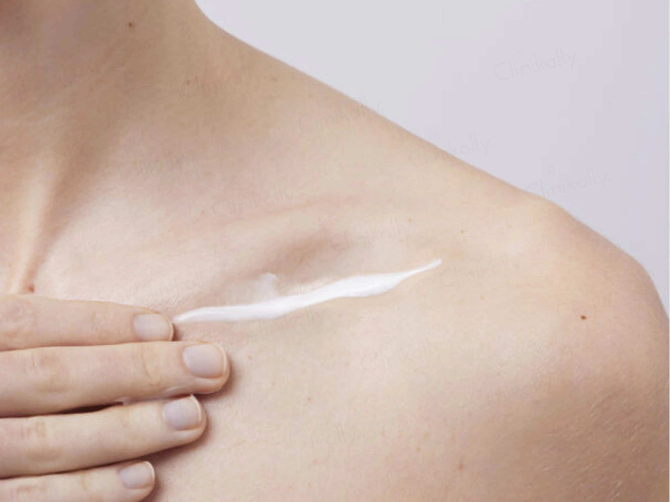 BABE Hydra-Calm Body Milk - Image 5