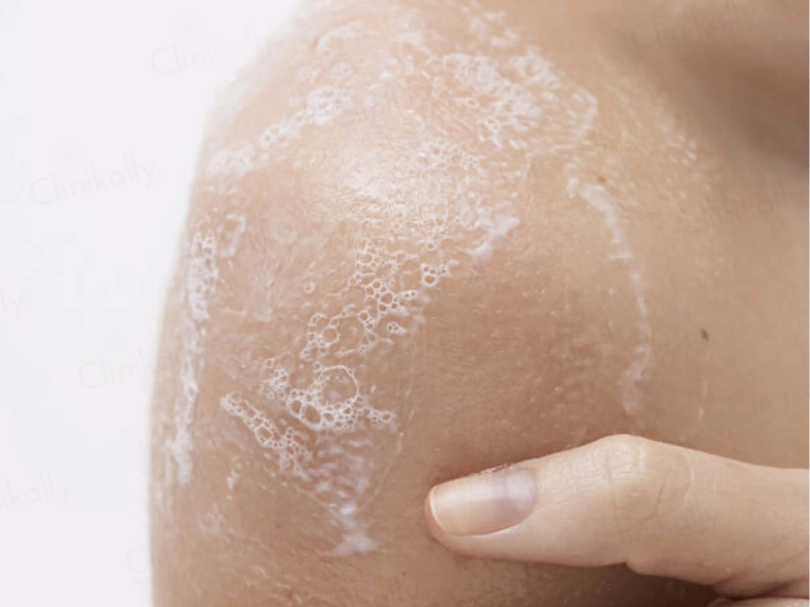 BABE Hydra-Calm Body Wash - Image 3