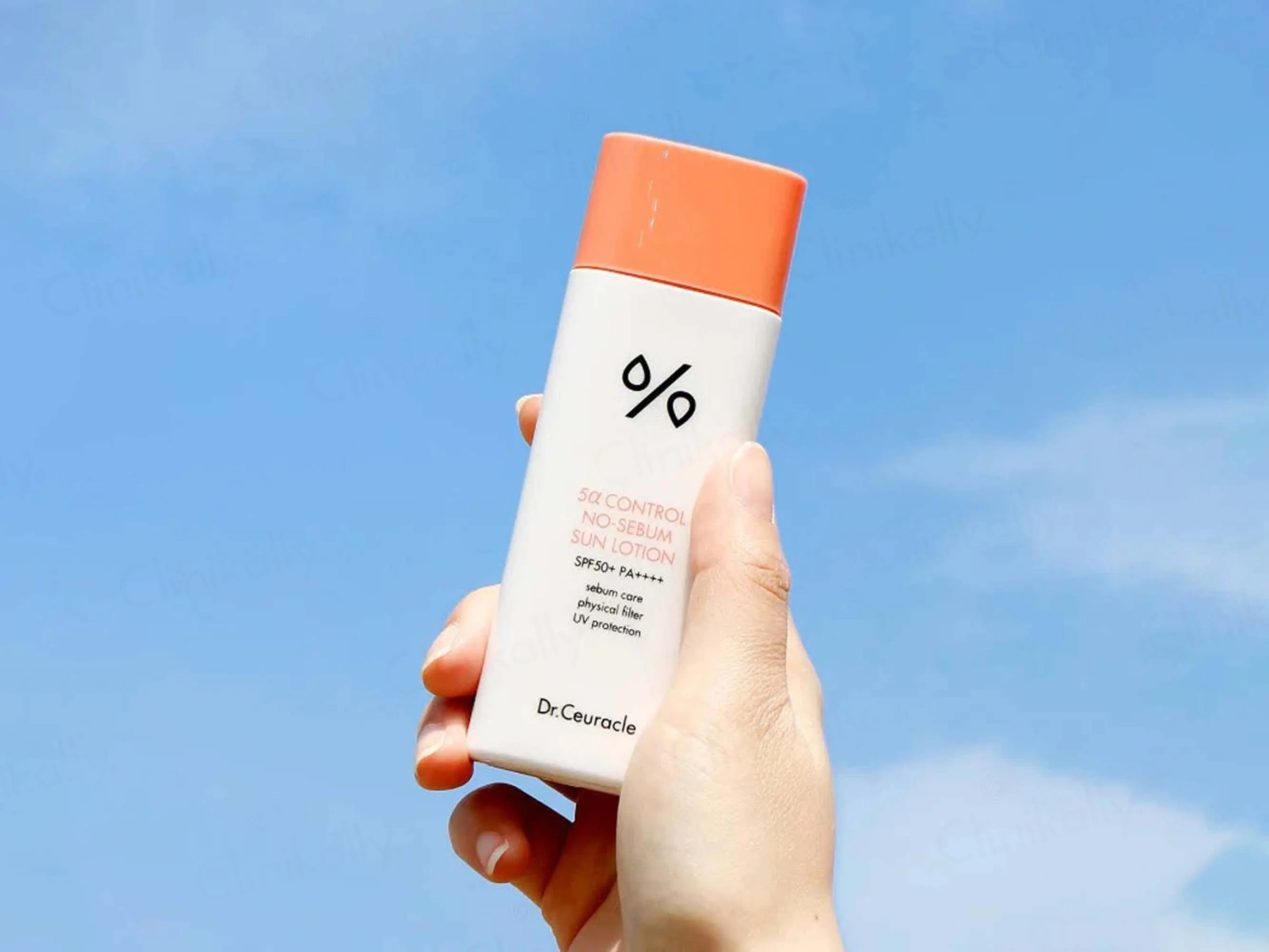 Dr. Ceuracle 5α Control No Sebum Sunscreen Lotion SPF 50+ PA++++ - Image 2