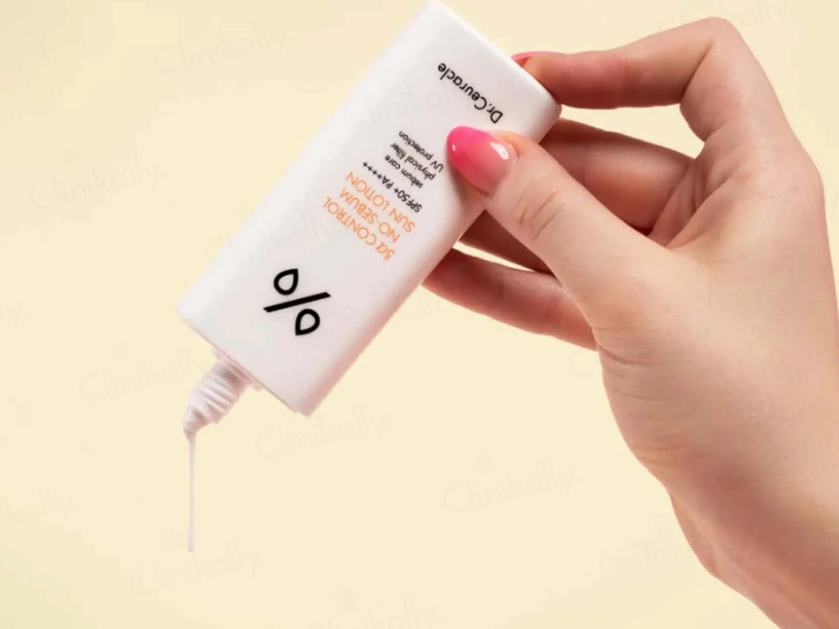 Dr. Ceuracle 5α Control No Sebum Sunscreen Lotion SPF 50+ PA++++ - Image 3