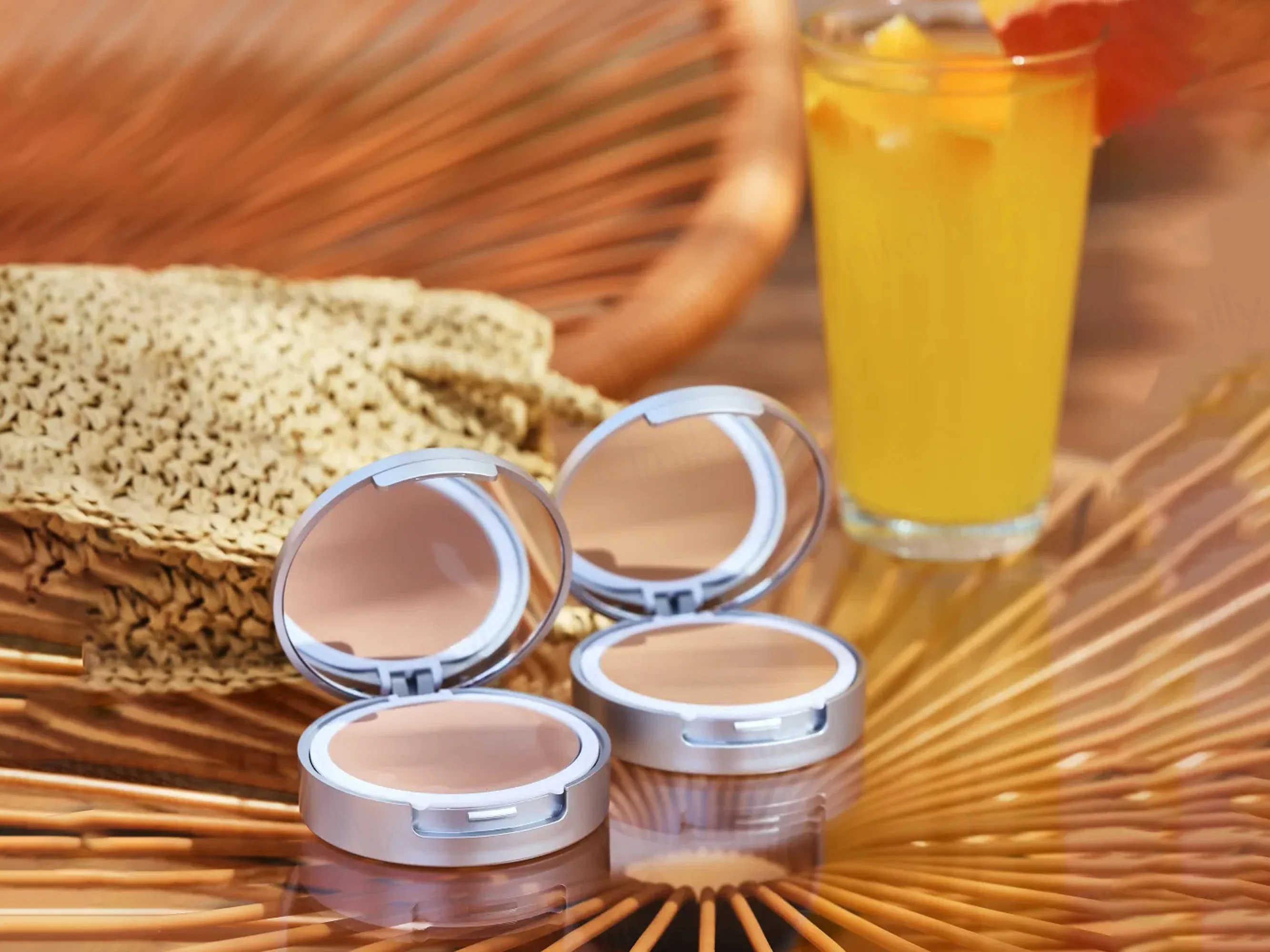 ISDIN Fotoprotector Compact Arena Sunscreen SPF 50+ - Image 4