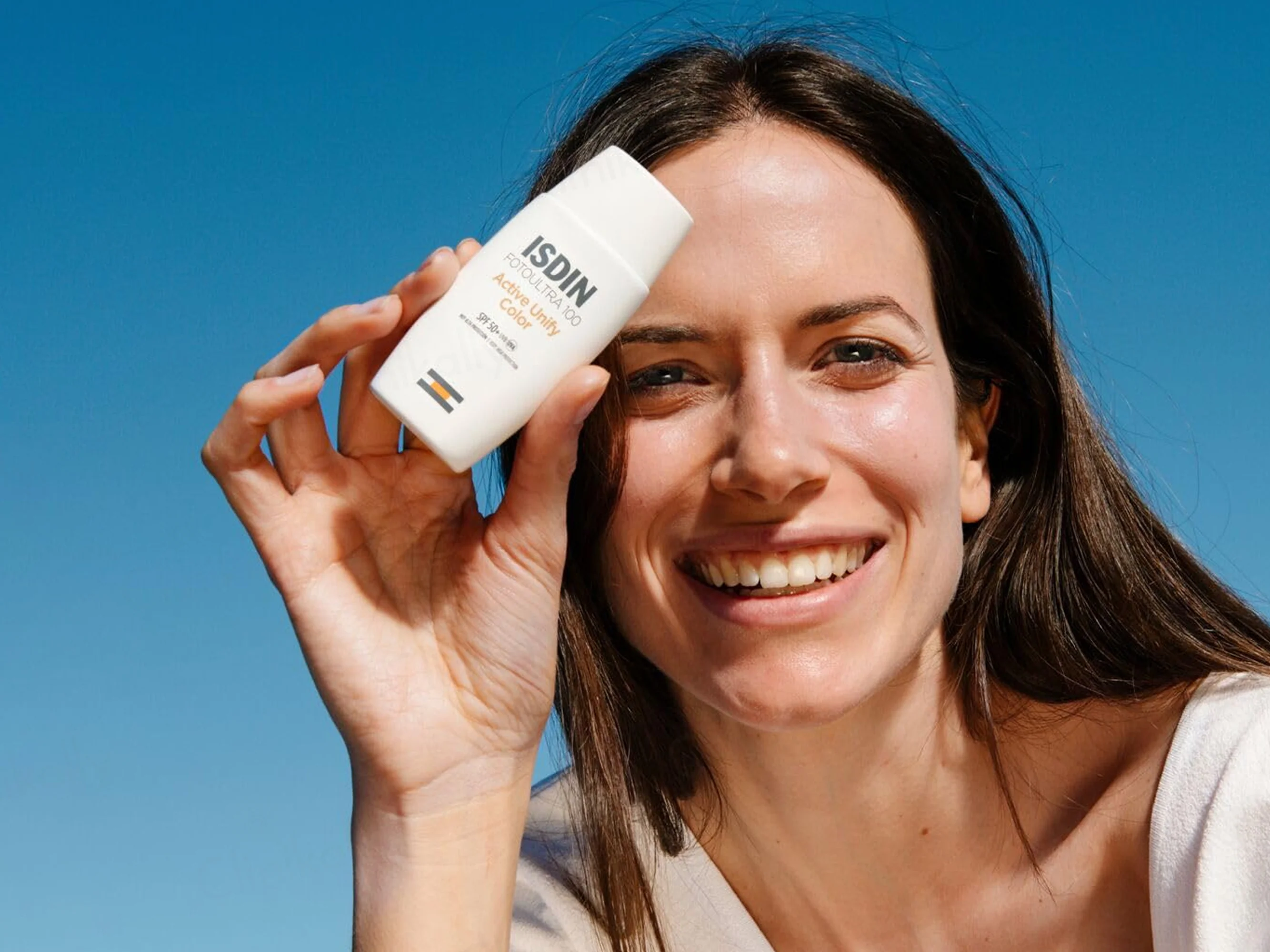 ISDIN Fotoultra 100 Active Unify Color Depigmenting Sunscreen SPF 50+ - Image 6