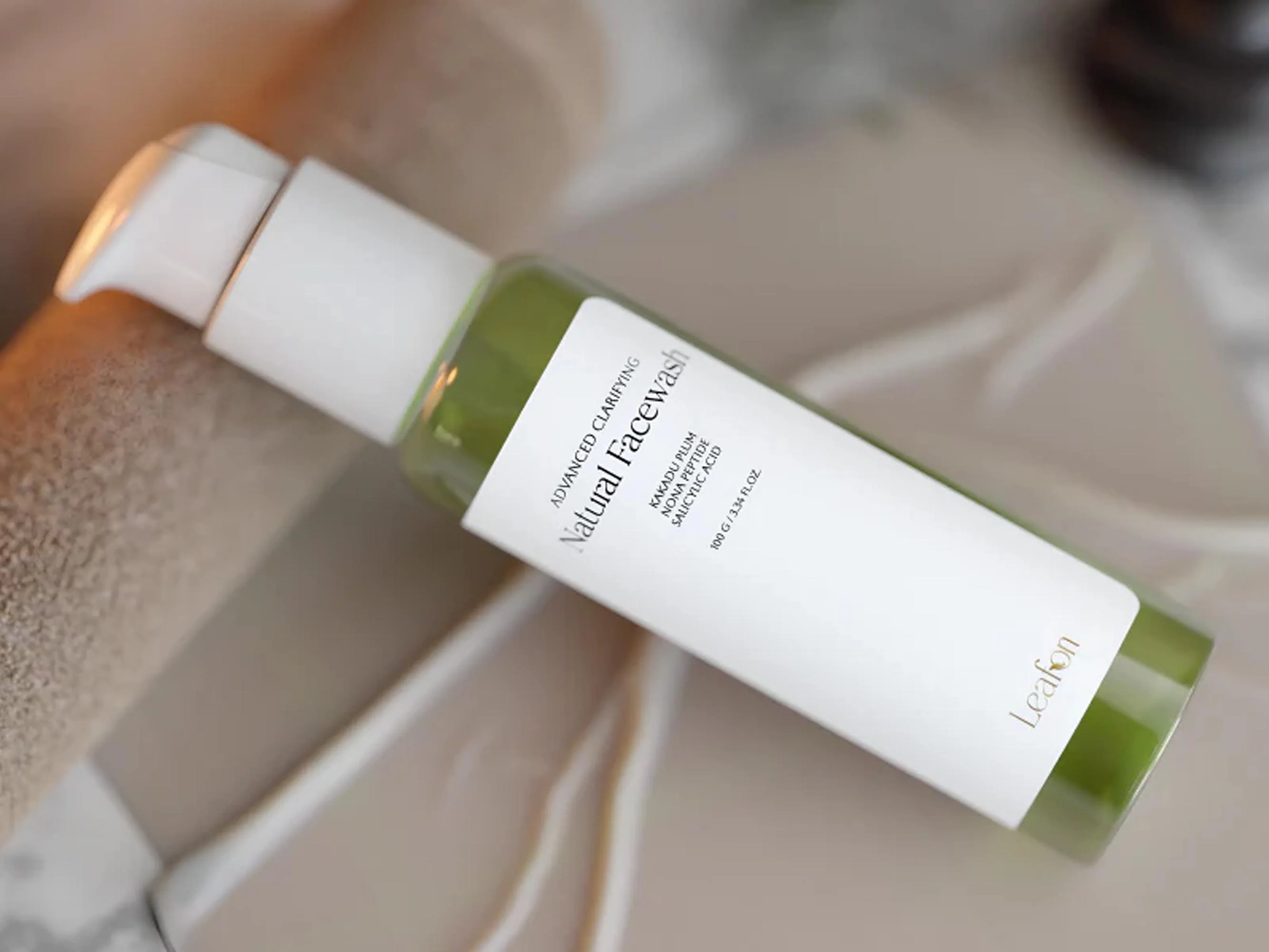 Leafon Advanced Clarifying Natural Facewash - Image 2