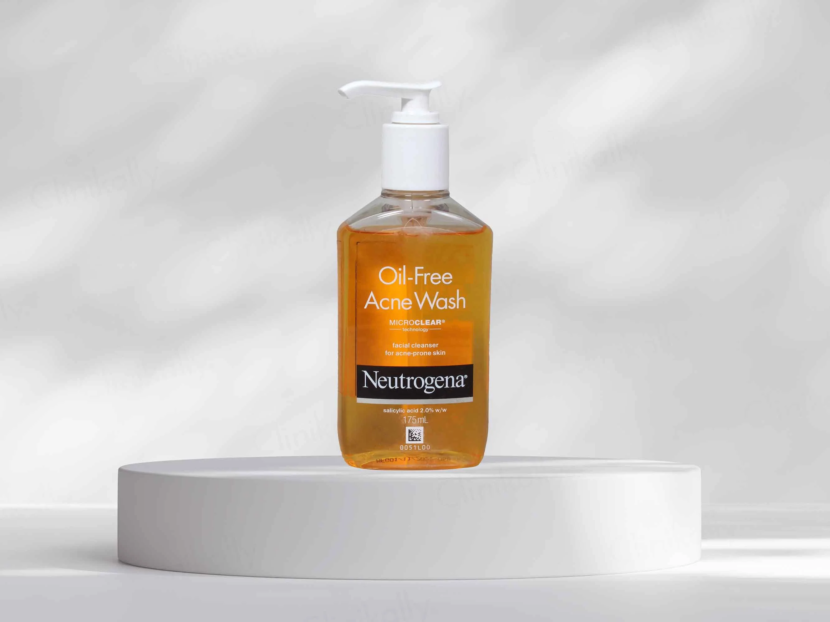 Neutrogena Oil Free Acne Wash - Image 2