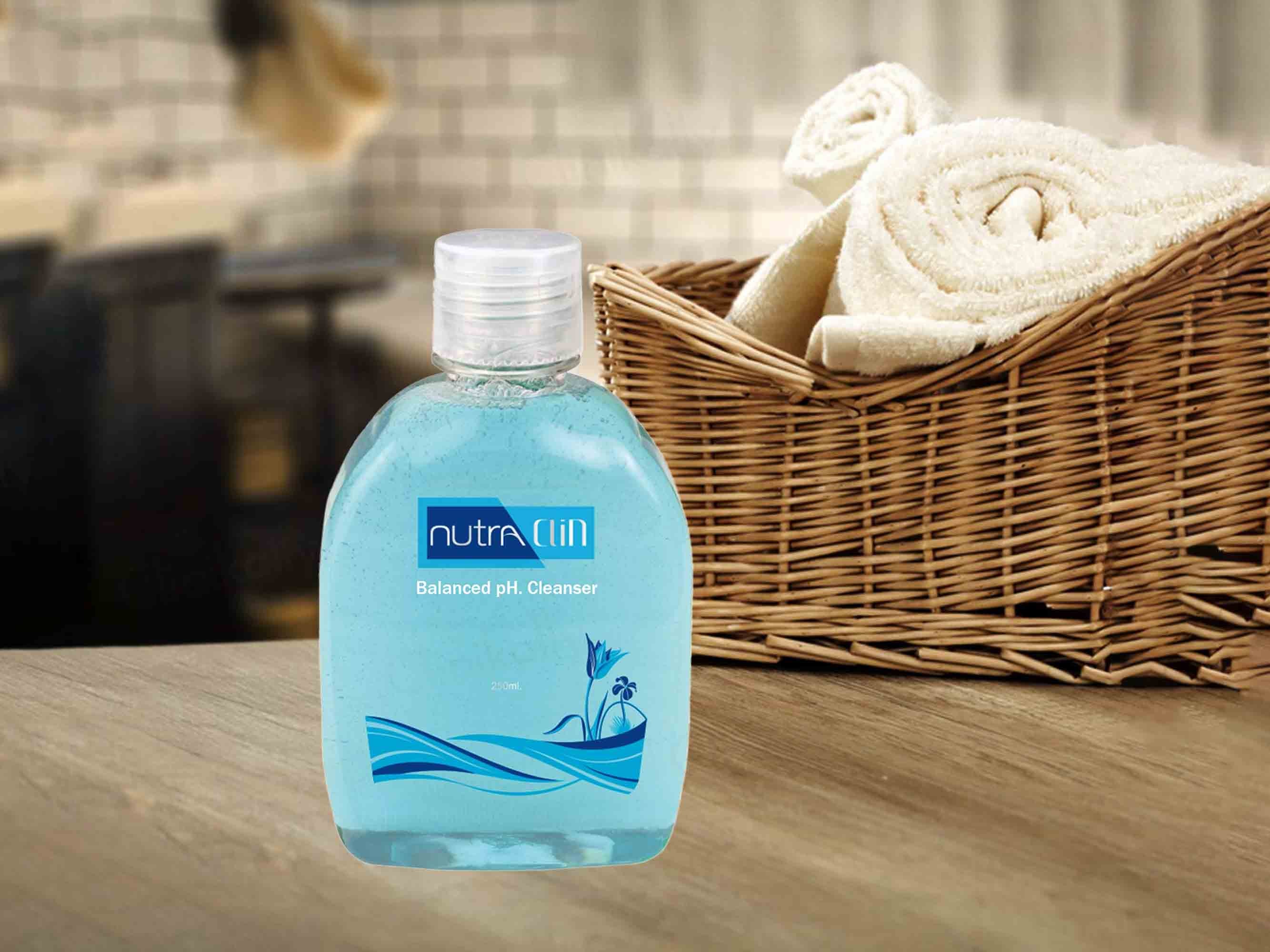 Nutraclin Neutral pH Cleanser - Image 3