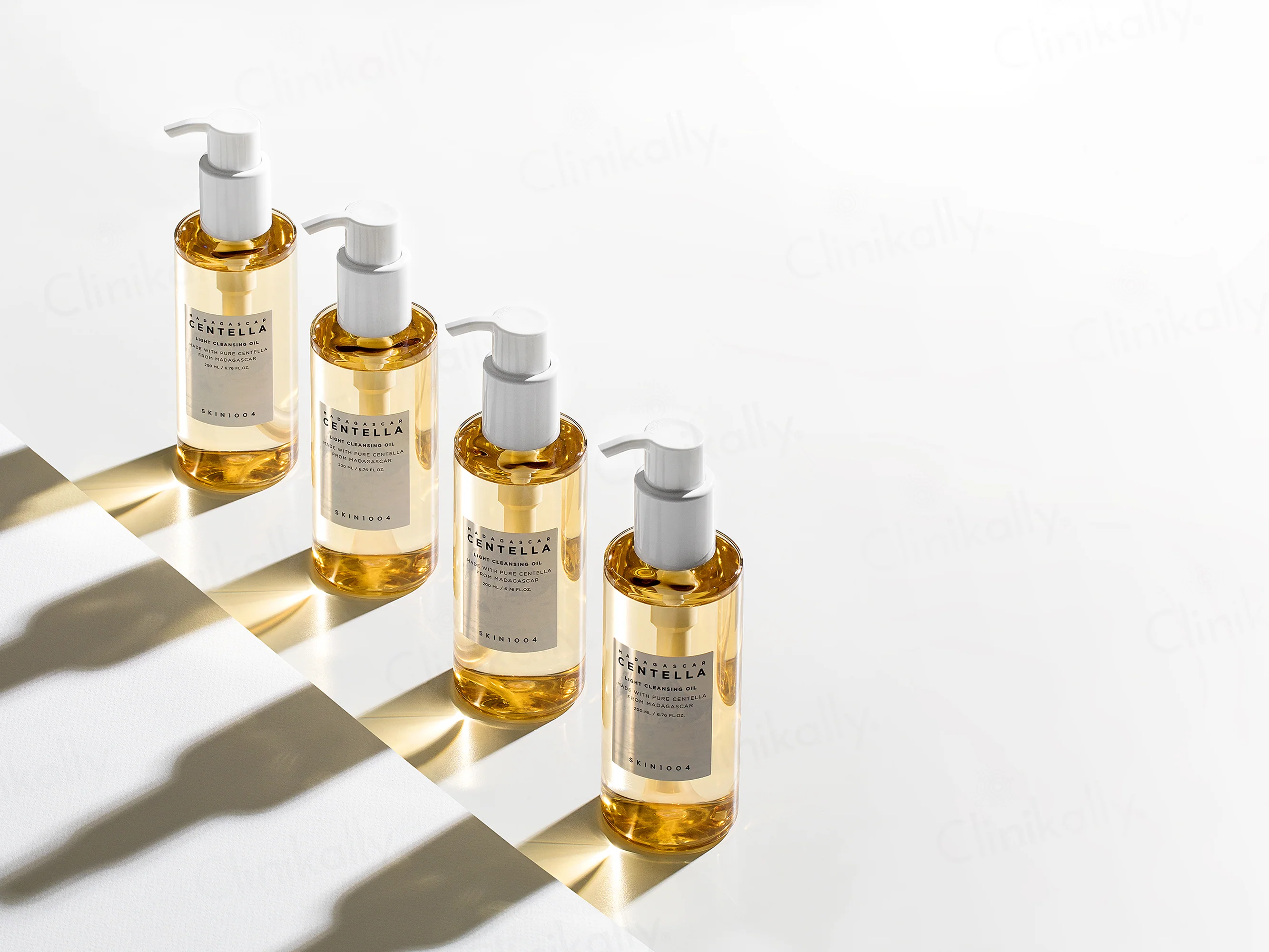 SKIN1004 Madagascar Centella Light Cleansing Oil - Image 2