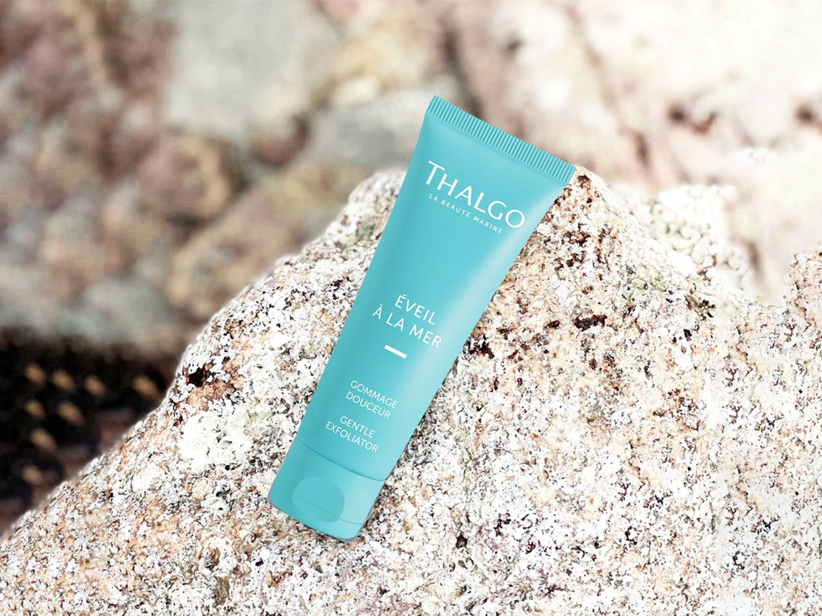 Thalgo Eveil A LA Mer Refreshing Exfoliator Scrub - Image 5